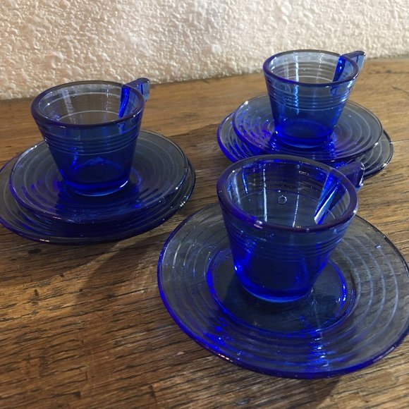 Vintage Akor 1940's Cobalt Blue Child's Cup and Saucers - Picture 5 of 11